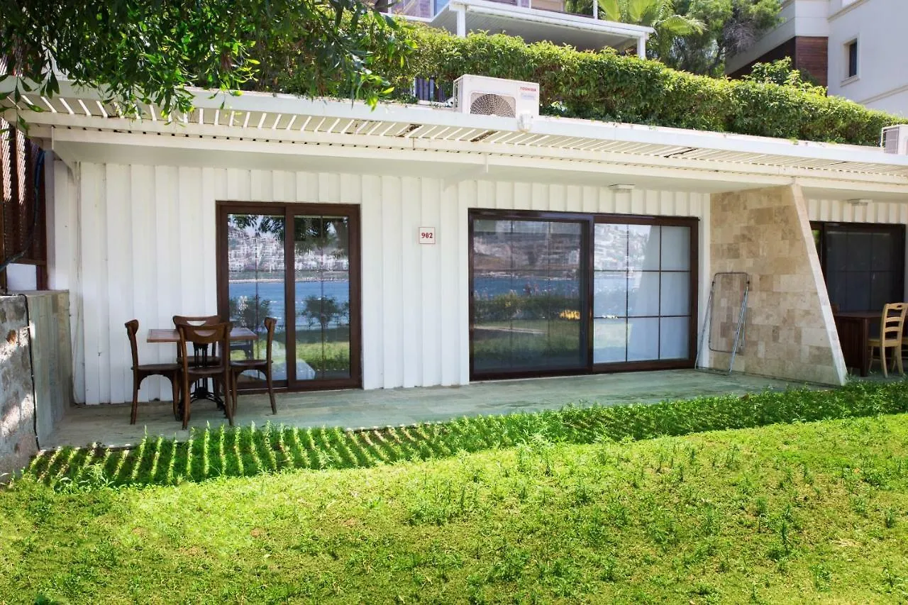 Tilkicik Yali Daireleri Club Flipper Yalikavak Bodrum